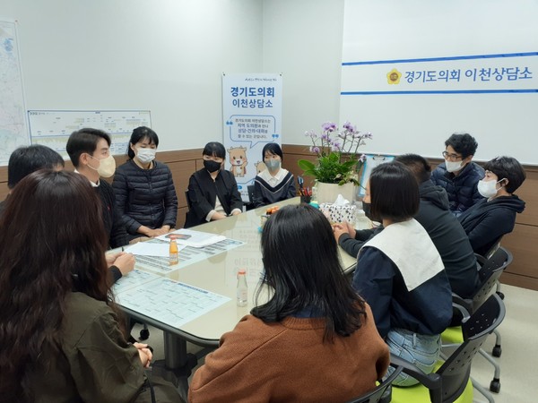 ▲ 김일중 의원, 학교운동부 학부모와 정담회 개최 모습.