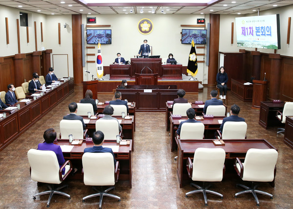 ▲ 24일 열린 제273회 광명시의회 임시회 제1차 본회의 모습.
