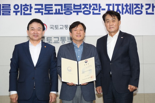 ▲ 원희룡_군포MP김용석교수_하은호.