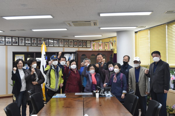 ▲ 갈산어르신사랑방 폐지 저지 위한 간담회.