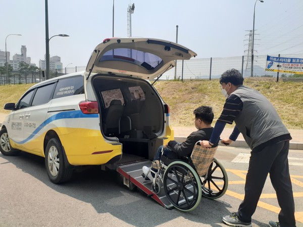 ▲ 용인시 교통약자이동지원센터, 교통약자 수험생을 위한 수능 당일 우선 배차.