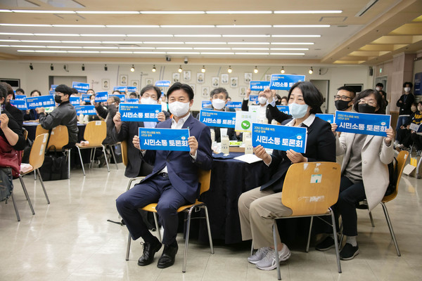 ▲ 조용익 부천시장과 박순희 도시교통위원장.