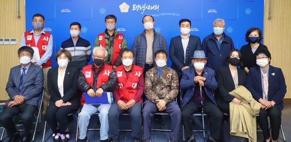 ▲ 평택시의회 류정화 의원, 오성면 레미콘공장 이전 관련 간담회 개최 모습.