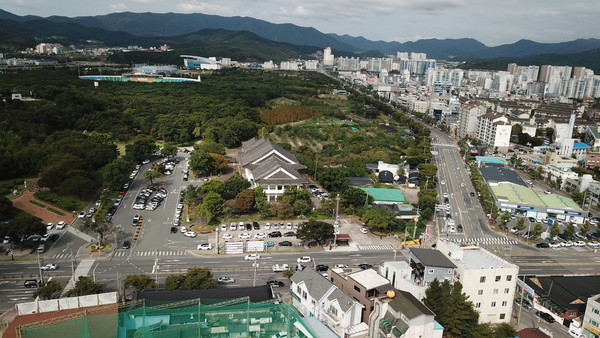 ▲ 드론으로 촬영한 황성공원 사업부지 사진.