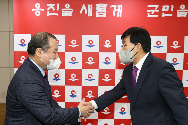 ▲ 옹진군 자원봉사센터장 임용장 수여식.