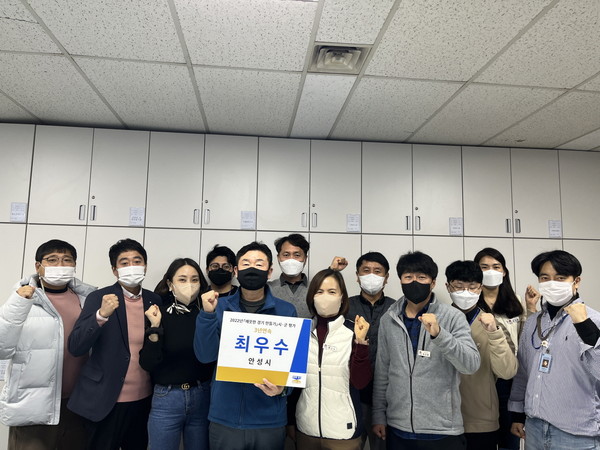 안성시 깨끗한 경기 만들기 최우수 3년 연속 선정 자원순환과 직원들