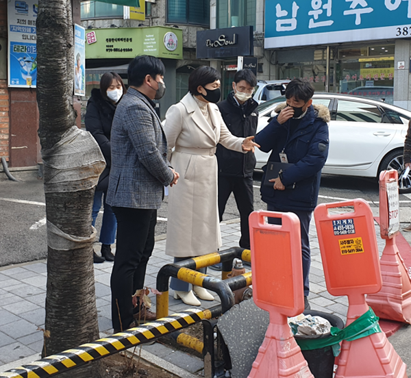▲ 현장 방문한 이채명 의원.