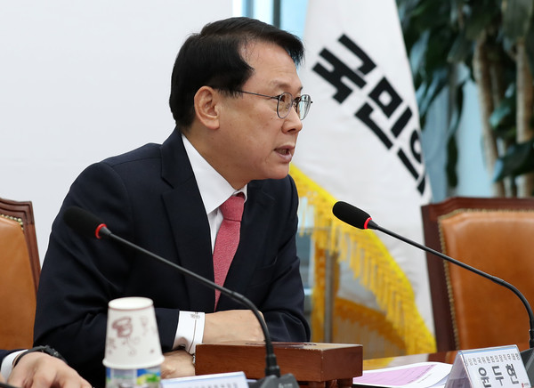 ▲ 인사말 하는 윤두현 의장 직무대행. /뉴시스