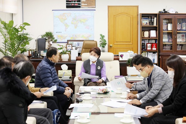 ▲ 안양시의회, 호계 데이터센터 건립 관련 주민대표 간담회.