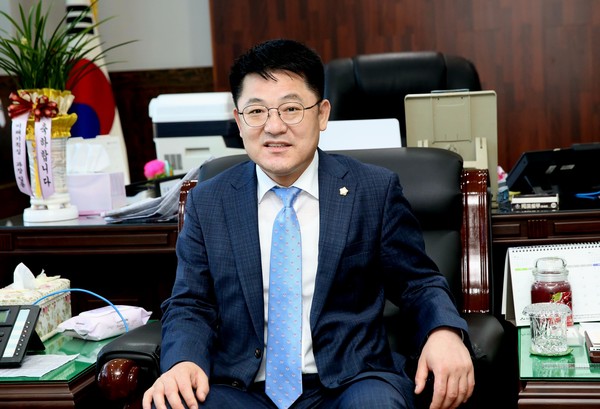 ▲ 한승일 인천서구의회 의장.