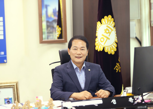 ▲ 안성환 광명시의회 의장.