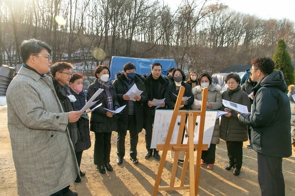 ▲ 부천 수소충전소 구축공사 부지 방문한 재정문화위원회.