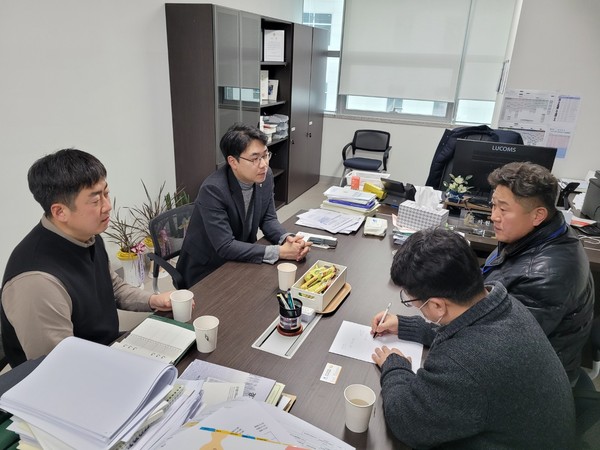 ▲ 문승호 의원, 경기도푸드뱅크연합회장과 정담회 개최 모습.