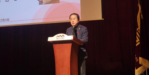 ▲ 발대식에서 축사를 하고 있는 김용호 시의원.