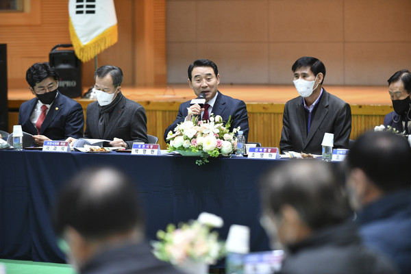 ▲ 공감소통간담회(신북면) 진행중인 모습.