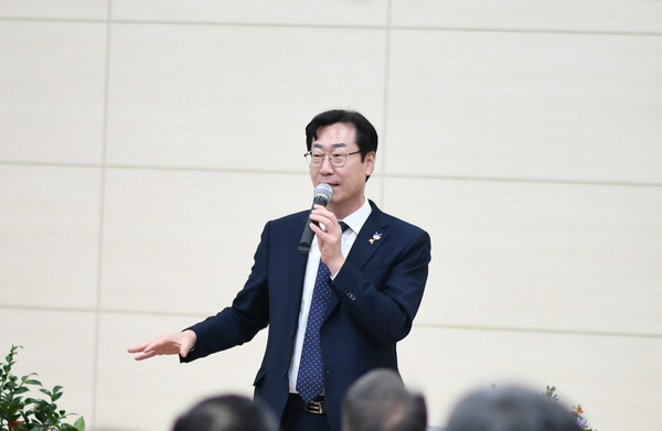 ▲ 정명근 화성시장, 시민과의 대화 진행중인 모습.