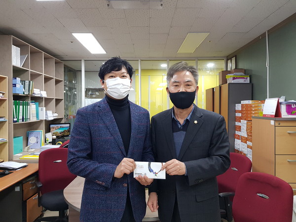 ▲ 군포시의회 사회복지시설 위문(가온누리) 모습.