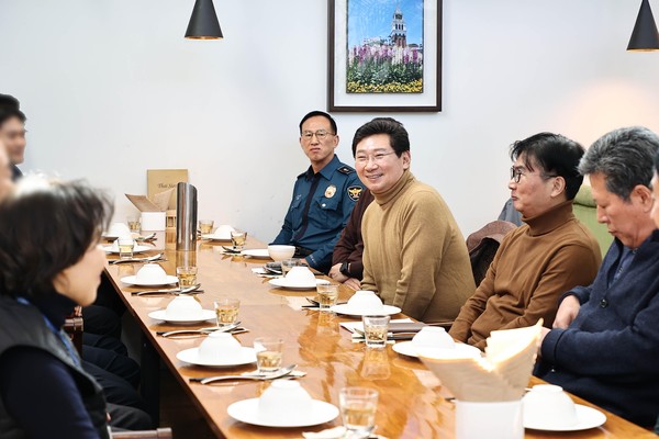 이상일 용인특례시장, 포곡-모현 기관장들과 명절‘점심소통’ 사진