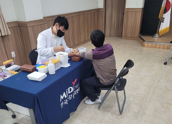 ▲ 찾아가는 주민건강검진 실시 모습.