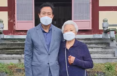 ▲ 오세훈 서울시장, 이천에서 기념사진 촬영.