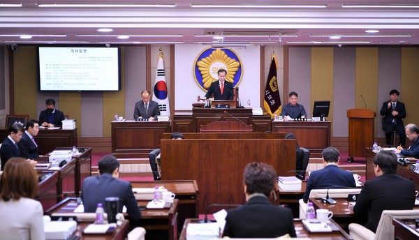 ▲ 포천시의회, 제169회 임시회 개회 모습.
