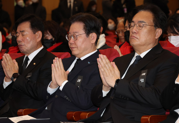 ▲ 이태원 참사 추모제 참석한 김진표-이재명-정진석. /뉴시스