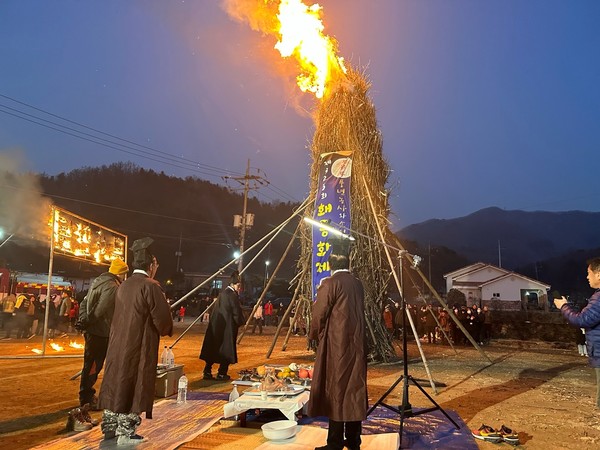 ▲ 제323회 항금리 홰동화제.