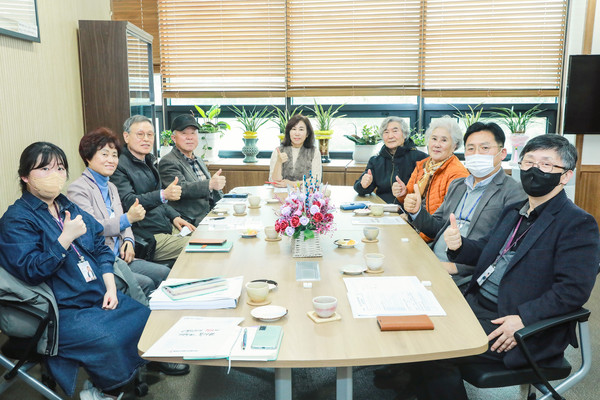 ▲ 화성시의회-화성서부노인복지관 회원 간담회.