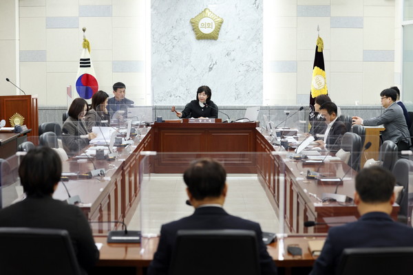 ▲ 광주시의회, 임시회 진행중인 모습.