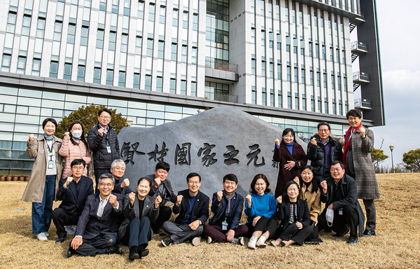 ▲ 화성시의회 교육복지위원회는 지난 13일 전북 완주에 소재한 지방자치인재개발원을 방문하여 교육 입교생을 격려했다.