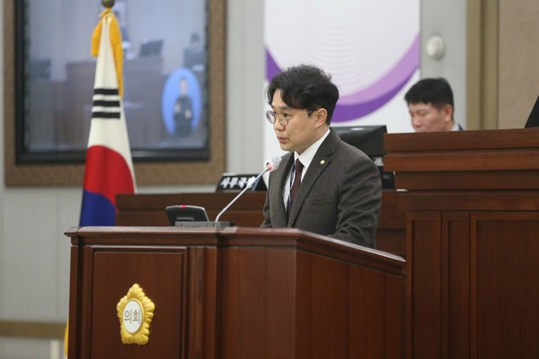 ▲ 발언하는 최원용 의원.