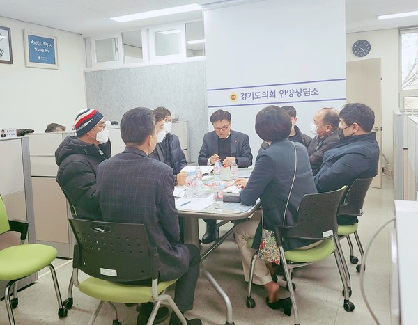 ▲ 김성수·김철현·이채명 의원, 서울시 시내버스(5625번,5713번) 노선변경에 따른 정담회.