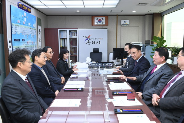 ▲ 백경현 구리시장, 경기도 행정2부지사에 현안 사업 지원 적극 건의.