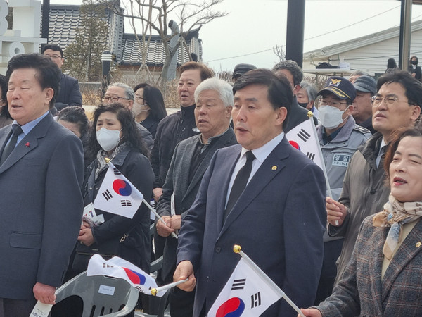 ▲ 3.1절 기념행사 참석한 문경복 옹진군수.
