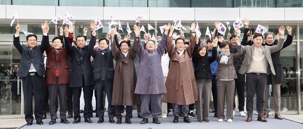 ▲ 삼일절기념식 참석 기념촬영.