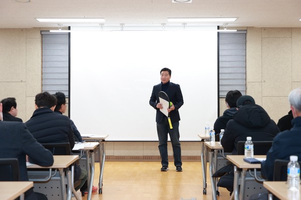 「어린이 테니스 아카데미」 휴먼북 워크숍 개최(임지헌 교수)