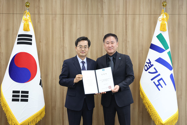 ▲ 이원일 신임 홍보기획관 임명장 수여식.