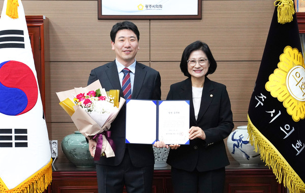 ▲ 칭찬공무원 선정된 이장범 주무관.