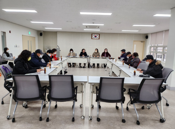 ▲ 안양시 '찾아가는 경로당 회계업무 순회교육' 실시 모습.