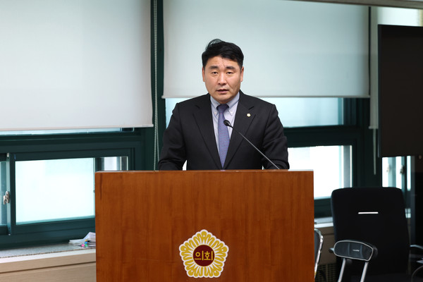 ▲ 발언하는 박환희 위원장.