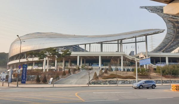 용인시 차량등록사업소가 이전할 용인미르스타디움 모습