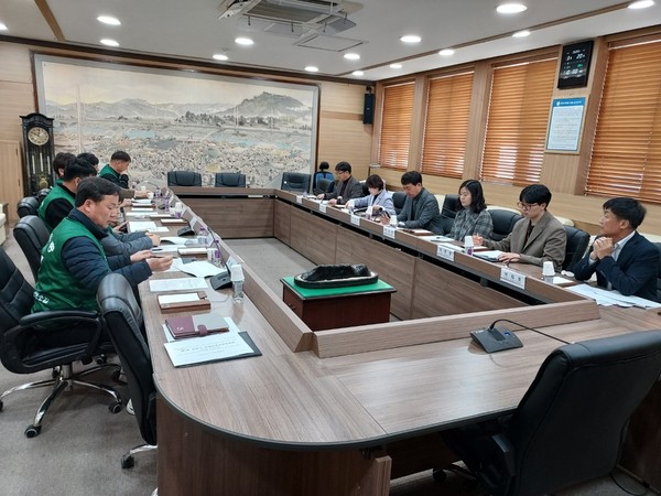 ▲ 포천시 2023년 1분기 산업안전보건위원회 개최 모습.
