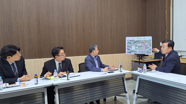 ▲ 의왕시 백운호수초중학교 간담회 개최 모습.