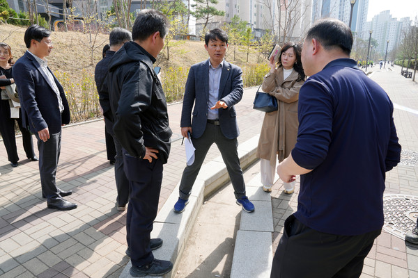▲ 현장점검 나선 정병용 의원.