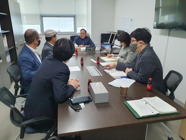 ▲ ‘장애인 법정시설협회’와 정담회 갖는 박재용 의원.