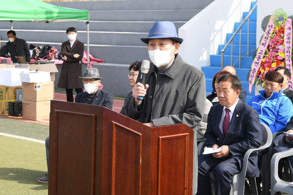 ▲ 강화군 교동면 노인분회장기 게이트볼대회 개최식 모습.