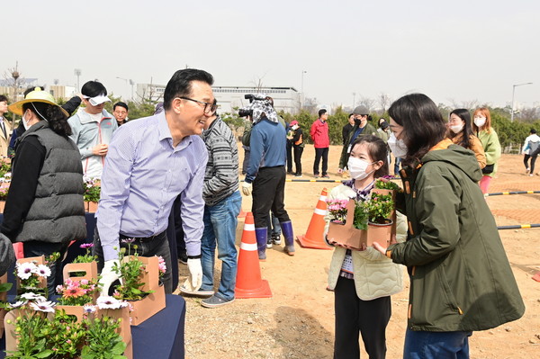 ▲ 연수식목일 기념행사 진행 모습.