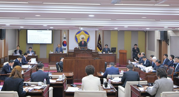 ▲ 포천시의회 제170회 임시회 개최 모습.