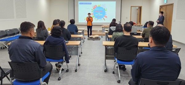 ▲ 공동주택 관계자 간담회 및 입주민 화재안전교육.
