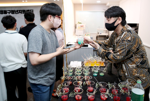 ▲ 성동구는 청년상인을 대상으로 오는 18일까지 청년 로컬크리에이터 육성사업을 위한 공모사업를 실시한다.